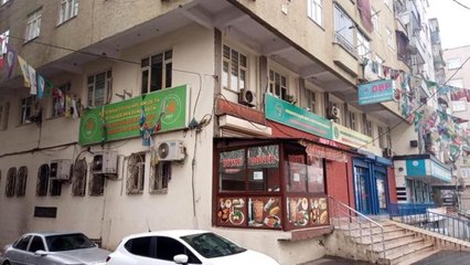 Son dakika haber... Teröristlere saygı duruşunda bulunan DBP Diyarbakır İl Başkanı Seval Gülmez gözaltına alındı