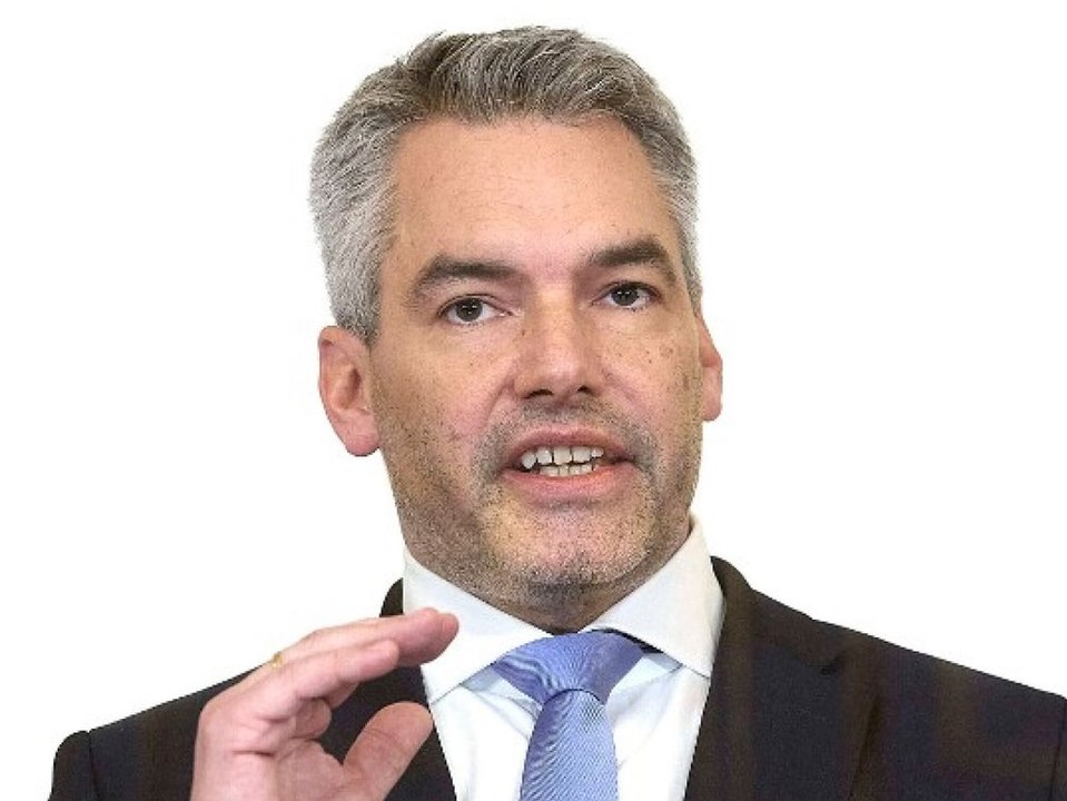 Trotz hoher Inzidenzen: Österreich lockert Corona-Regeln stufenweise