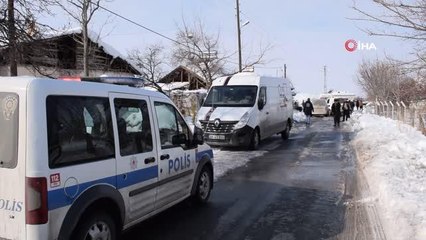 Annesi ile tartışan babasını tüfekle vurarak öldürdü