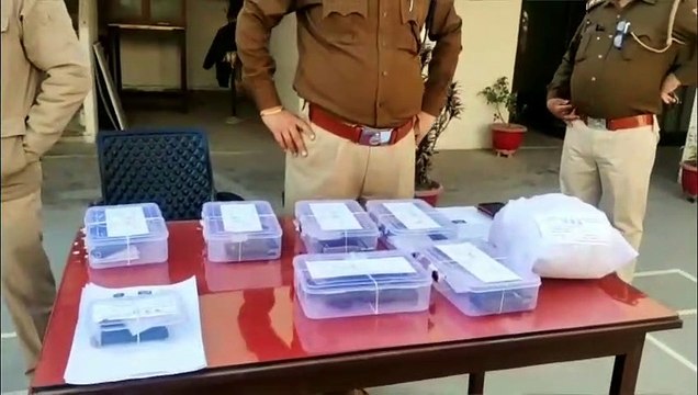 gangsters also involved in arms and drug smuggling अब गैंगस्टर हथियार व मादक पदार्थ तस्करी में भी हुए शामिल, पांच पिस्तौल बरामद