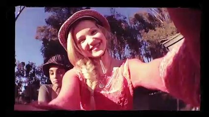 Liv and Maddie Saison 0 - Dove Cameron  (EN)