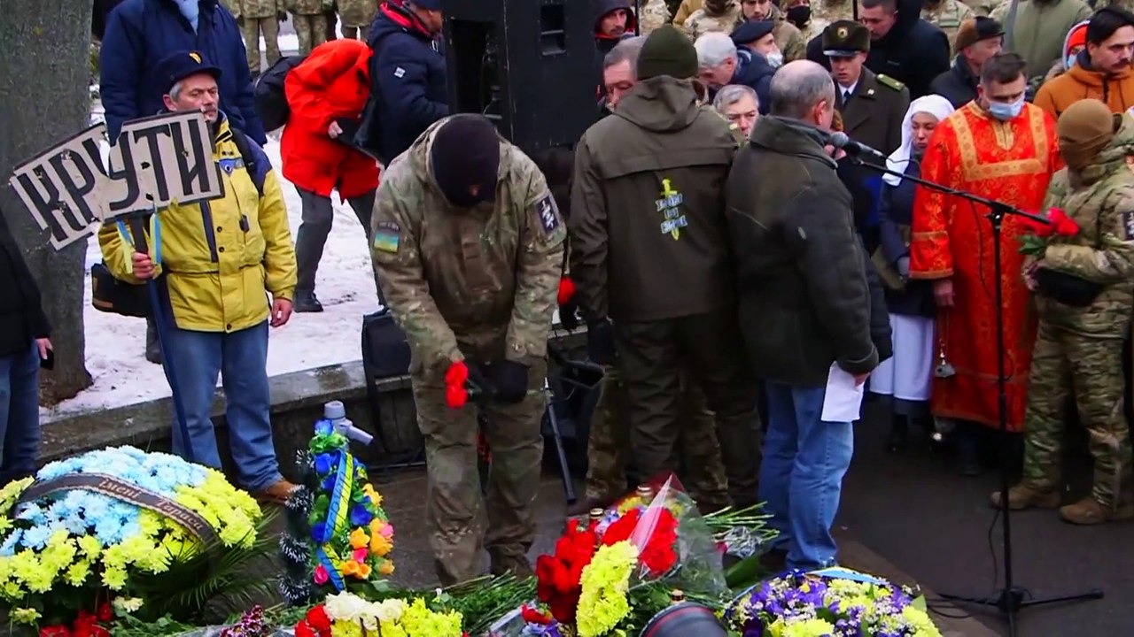 Baerbock und Le Drian fliegen zu Gesprächen in die Ukraine