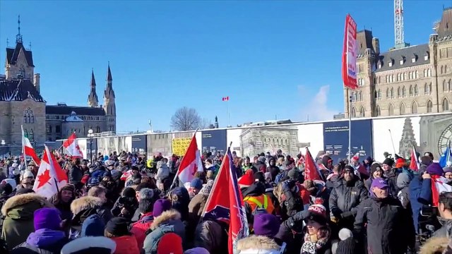 Miles de personas protestando en Ottawa