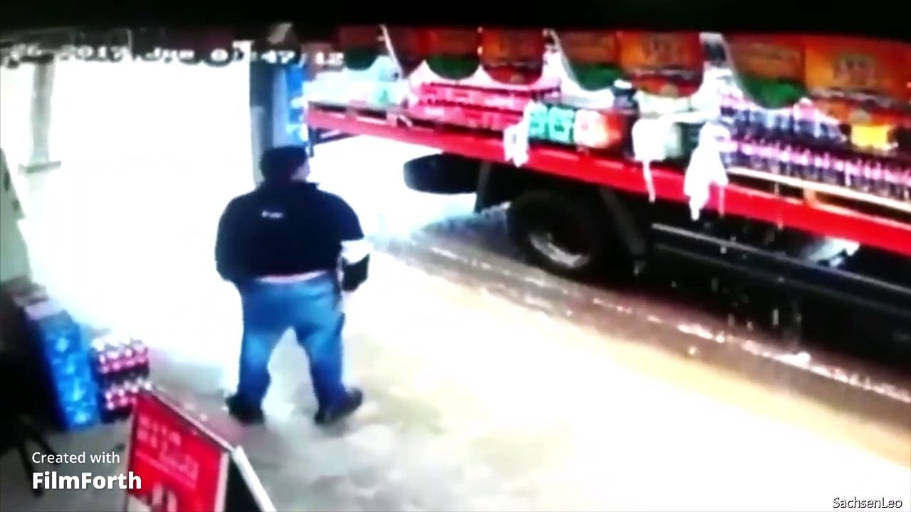 TOTAL IDIOTS AT WORK/TOTALE IDIOTEN BEI DER ARBEIT