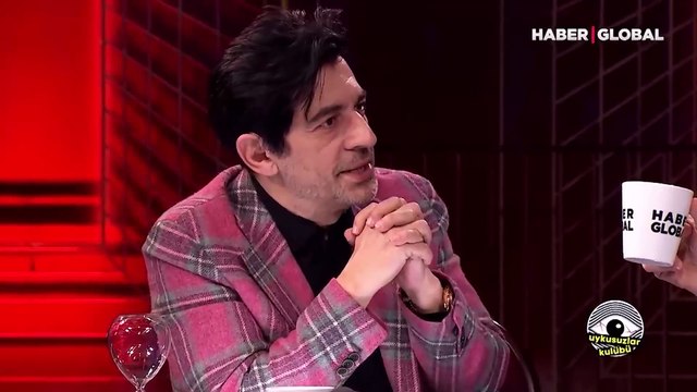 Sinan Akçıl : Demet Akalın mesaj atıyor anlamıyorum