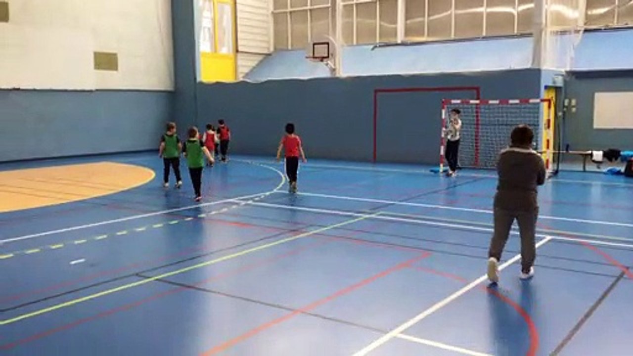 Il y'a peut être un p'tit "marché"