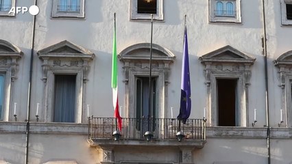 Draghi rafforzato da debolezza partiti, frena rimpasto