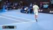 Une balle de set écartée et un retour fou, Medvedev résiste à tout : Nadal mené deux sets à rien