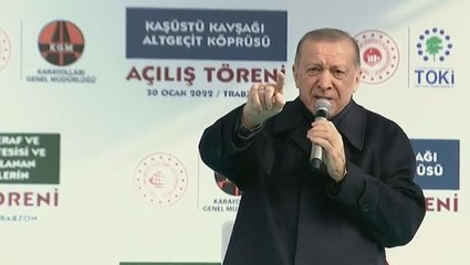 Trabzon'da Cumhurbaşkanı Erdoğan'ı sinirlendiren pankart: Arkadakileri göremiyorum, bir an önce kaldırın onu