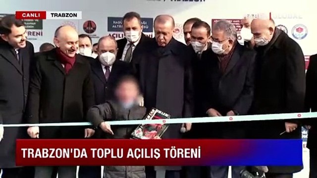 Trabzon'da Erdoğan'ın elinden mikrofonu alan çocuk 'Bay Kemal' deyip bunları söyledi