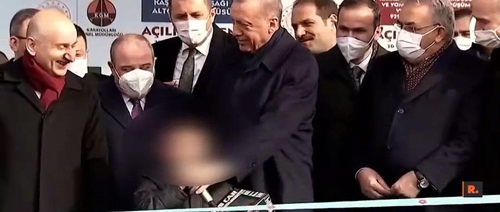 Erdoğan'ın mikrofon verdiği çocuk Kılıçdaroğlu'na hakaret etti