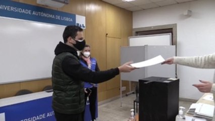 Los portugueses votan entre el miedo al covid y el miedo a la abstención