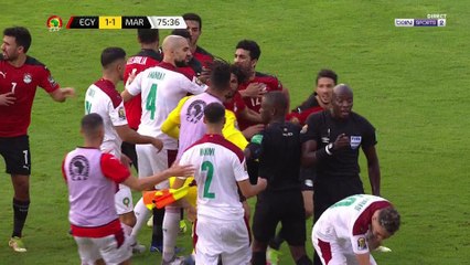 CAN 2021 : L'intervention musclée de l'arbitre sur El Haddadi