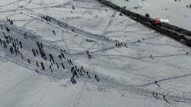 Son dakika haberleri: Vatandaşlar, Beypazarı'nda 7. Geleneksel Kızak Şenliği ile doyasıya eğlendi
