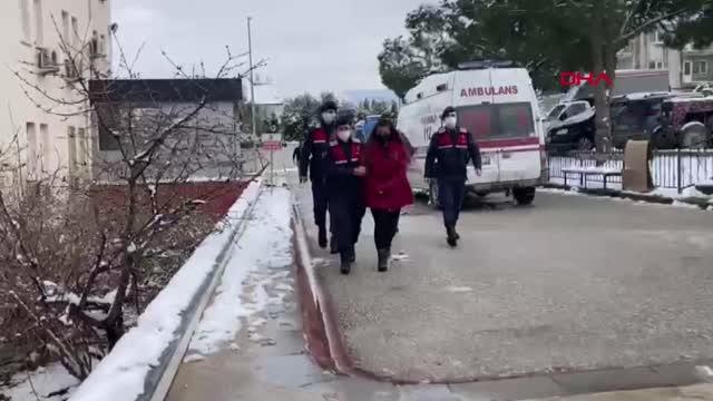 Son dakika haber! ANNESİNE ŞİDDET UYGULAYAN BABASINI ÖLDÜREN GENÇ KIZA 10 YIL HAPİS CEZASI