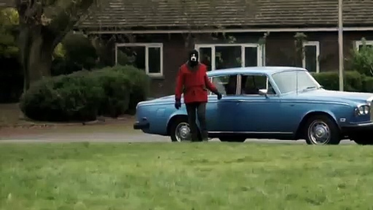 Black Mirror Saison 2 - White Bear Trailer (EN)