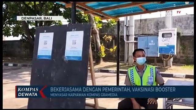 Dukung Vaksinasi Booster, Karyawan Kompas Gramedia Bali Lakukan Booster Bersama