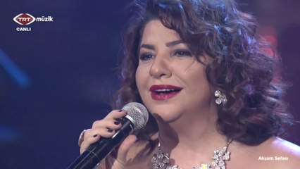 Çiğdem Gürdal  / Yar yolunu kolladım beyaz mendil salladım