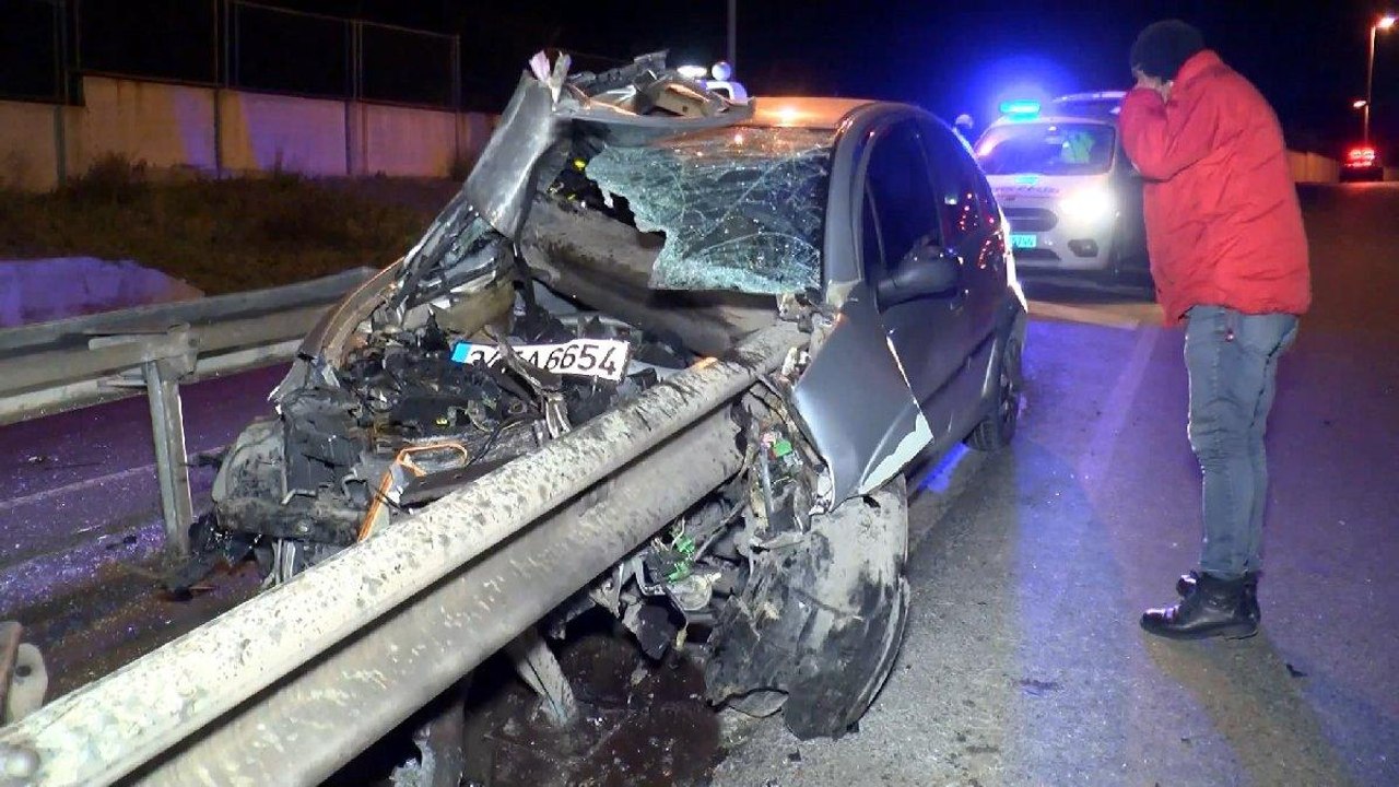 İstanbul’da bariyer otomobile ok gibi saplandı