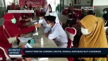 Dapat Minyak Goreng Gratis, Warga Antusias Ikut Vaksinasi