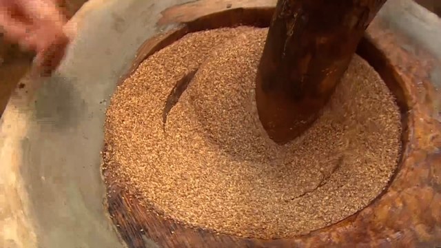 معاصر السمسم التقليدية في أفغانستان تواجه خطر الاندثار