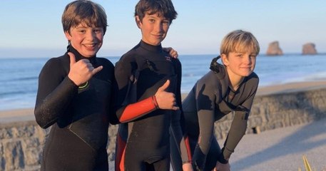 Âgés de 11 et 12 ans, ces trois jeunes surfeurs ont sauvé la vie d'une femme qui se noyait