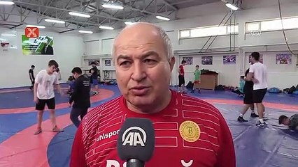 Yabancı güreşçiler, Türk sporcularla form tutuyor