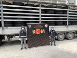 İzmir'de 2 milyon TL değerinde kaçak araç lastiği ele geçirildi