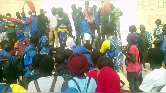 Las des grèves interminables : Les élèves de Thiès veulent étudier