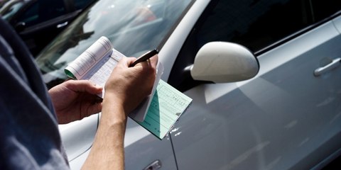 Les policiers peuvent-ils nous verbaliser pendant leur temps de repos ? La réponse va vous surprendre...