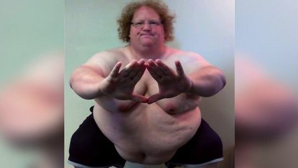 Pesant près de 220 kilos, il mène un combat contre l'obésité en 15 mois... Le résultat est incroyable !