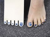 Toenails Stockings : ces collants japonais WTF qui intègrent le vernis à ongles !