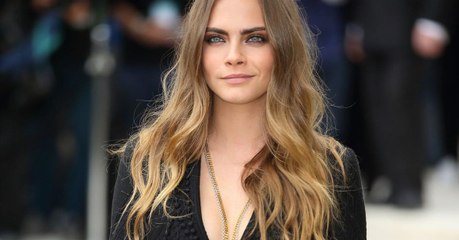 Cara Delevingne : elle adopte le carré wavy et ça lui va bien !