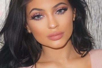 Kylie Jenner : les faux-cils en vison de la star font polémique sur les réseaux sociaux