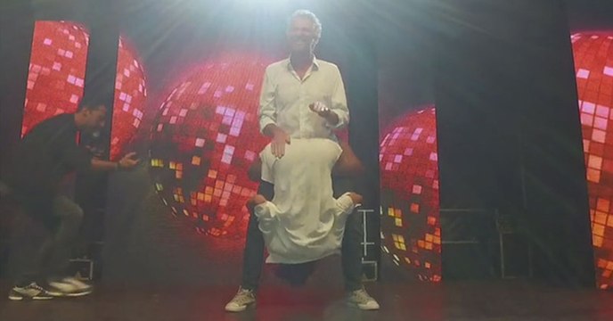 Tournée TF1 : Denis Brogniart et Fauve Hautot dans une danse tendancieuse