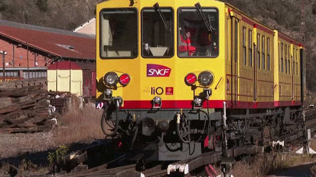 Le Train jaune, un centenaire qui flirte avec sommets et abîmes dans les Pyrénées