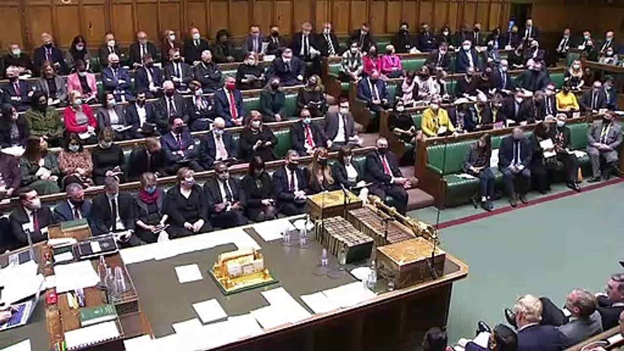 PM fails to commit to publishing full Sue Gray report