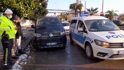 Zonguldak'ta minibüsüne 'çakar' taktıran sürücü, aracın milletvekiline ait olduğunu öne sürdü