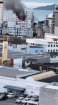 Incêndio atinge apartamento em Florianópolis