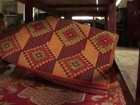 Buddhist monks trained to support Cambodian families affected by HIV/AIDS