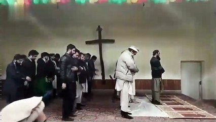 İmran Han bu kepazeliğe nasıl ön ayak oldu? Öldürülen papaz için kilisede cenaze namazı kıldılar