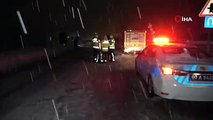 Tokat'ta yolcu otobüsü devrildi: 23 yaralı