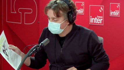 Mesdames : ne fouillez plus nos téléphones ! Le billet d'Alex Vizorek