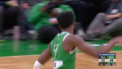 Descargar video: Brown scores 29 for Celtics against understrength Heat