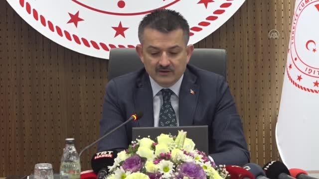 Pakdemirli: (Gaziantep'te) Aşılama çalışmaları için gerekli malzemeler Büyükşehir Belediyesince karşılanacak