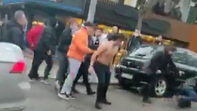 Tuzla’da kavga ayırmak isteyen ağabeyi ile kardeşi bıçakladılar