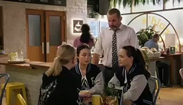 Neighbours 8769 1st February 2022 Full Episode || Neighbours Tuseday 1st February 2022 || Neighbours February 01, 2022 || Neighbours 01-02-2022 || Neighbours 1 February 2022 || Neighbours 01st February 2022 ||