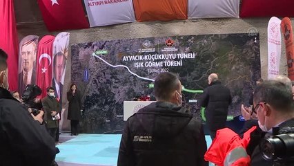 ÇANAKKALE - Bakan Karaismailoğlu: "Kazdağları rampalarını tünellerimiz sayesinde 5 dakika gibi kısa bir sürede geçebileceğiz"