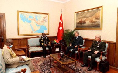 Son dakika haberi | Bakan Akar, Gana Genelkurmay Başkanı Amoama'yı kabul etti