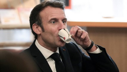 GALA VIDEO - « Emmanuel Macron ne nous transmet pas ses problèmes contrairement à d'autres que j'ai servis " : le maître d'hôtel de l'Elysée balance